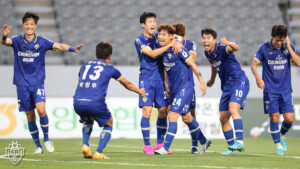 Read more about the article 정치꾼은 축구를 이용하지 말라