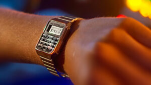 Read more about the article 핫 클립: <백 투 더 퓨쳐>와 카시오의 콜라보